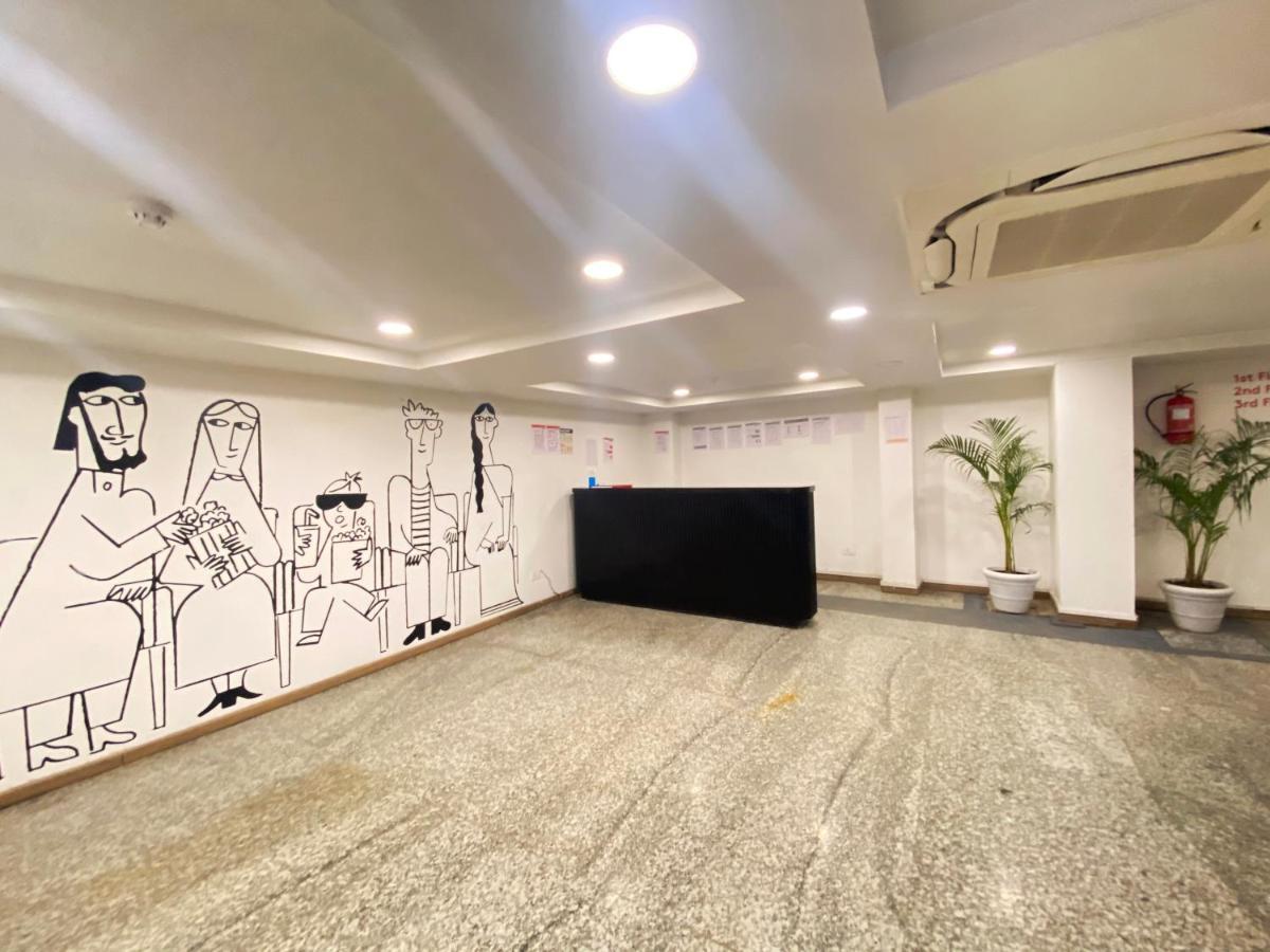 Hotel Golden Saffron By Qotel-Punjabi Bagh Nuova Delhi Esterno foto