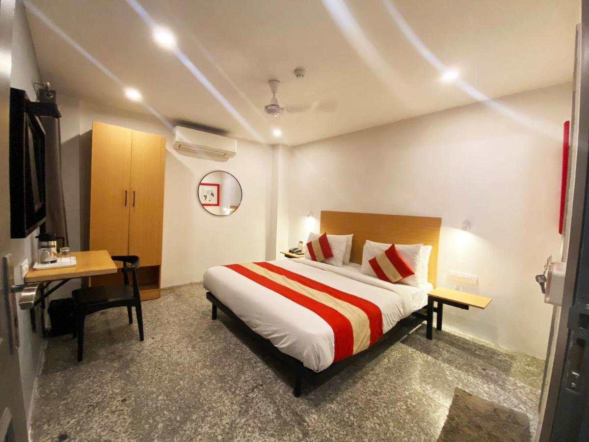 Hotel Golden Saffron By Qotel-Punjabi Bagh Nuova Delhi Esterno foto