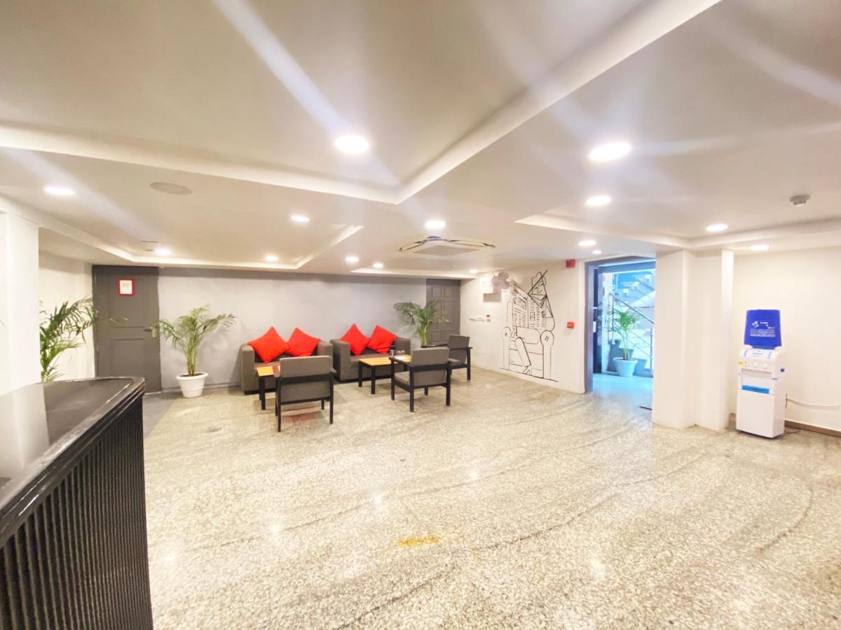 Hotel Golden Saffron By Qotel-Punjabi Bagh Nuova Delhi Esterno foto