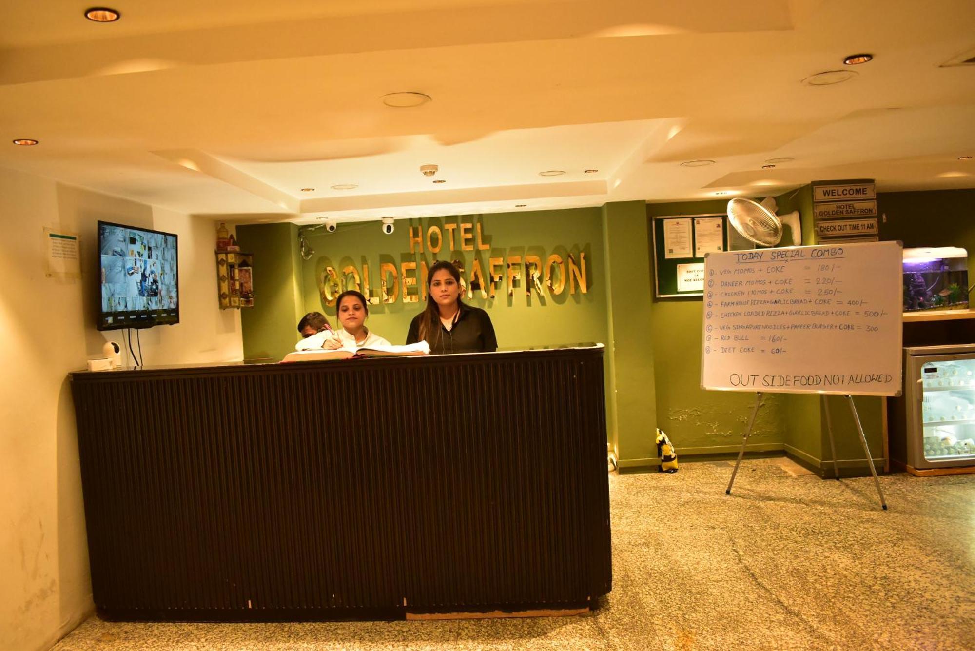 Hotel Golden Saffron By Qotel-Punjabi Bagh Nuova Delhi Esterno foto