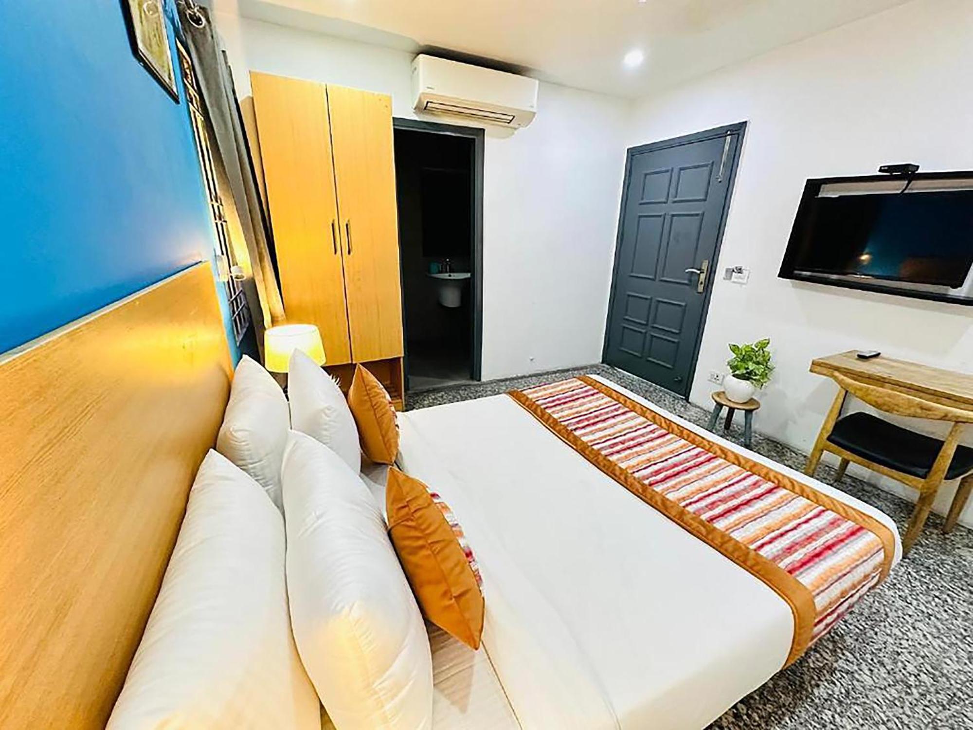 Hotel Golden Saffron By Qotel-Punjabi Bagh Nuova Delhi Esterno foto