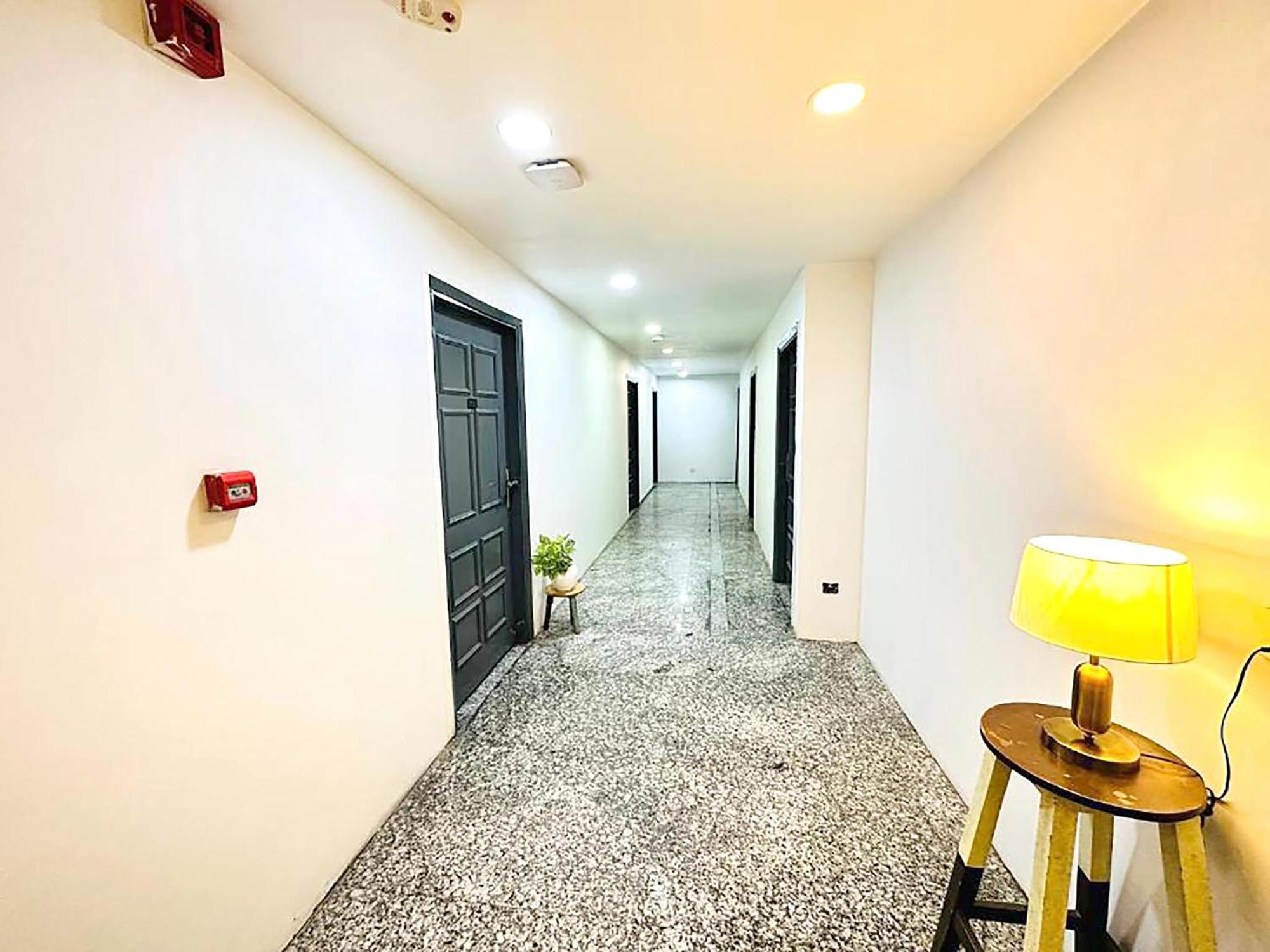 Hotel Golden Saffron By Qotel-Punjabi Bagh Nuova Delhi Esterno foto