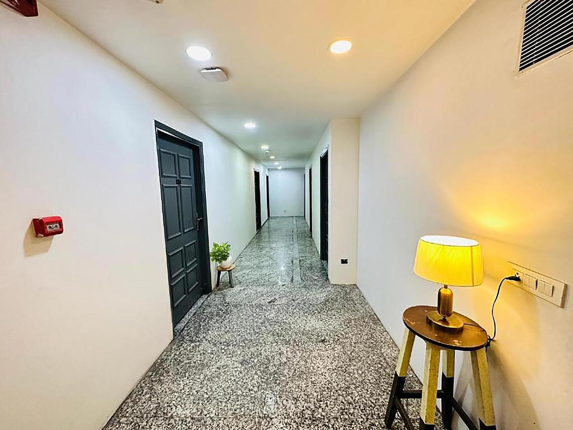 Hotel Golden Saffron By Qotel-Punjabi Bagh Nuova Delhi Esterno foto